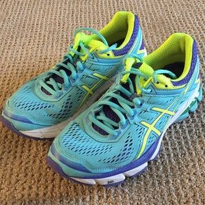 Women's Asics - GT 1000